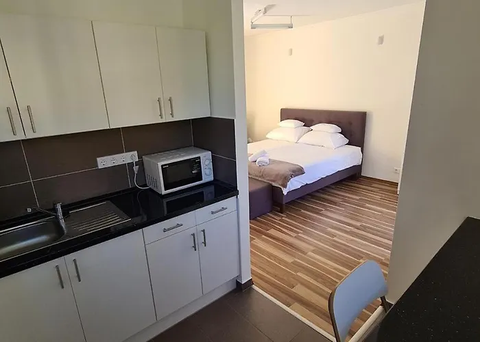 Mediterran With Pool * 希欧福克