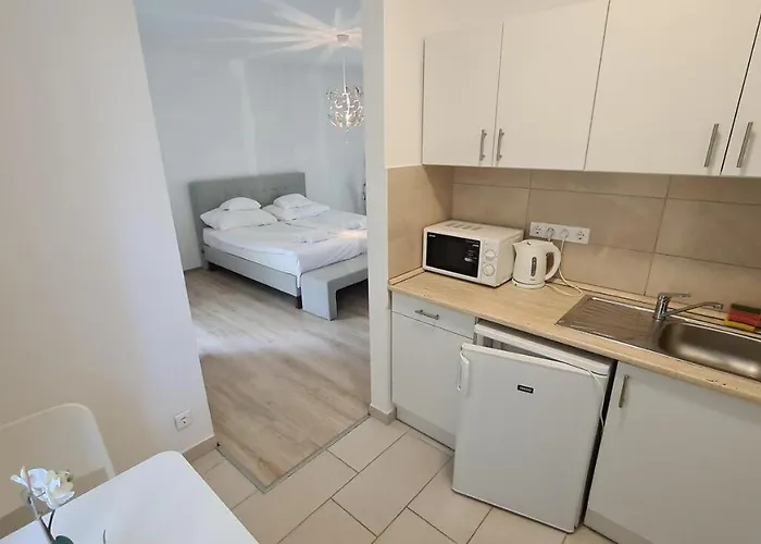 Mediterran With Pool * 希欧福克