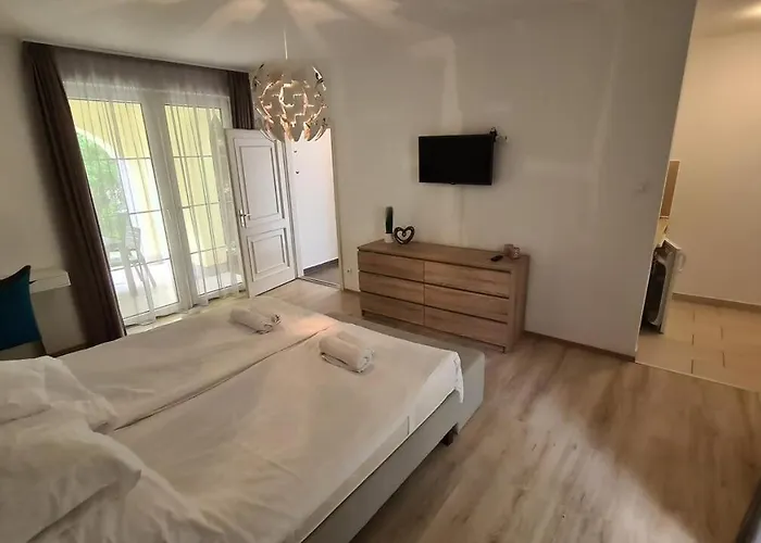 公寓 Mediterran With Pool