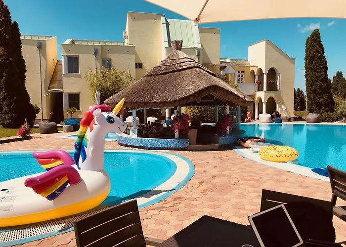 公寓 Mediterran With Pool